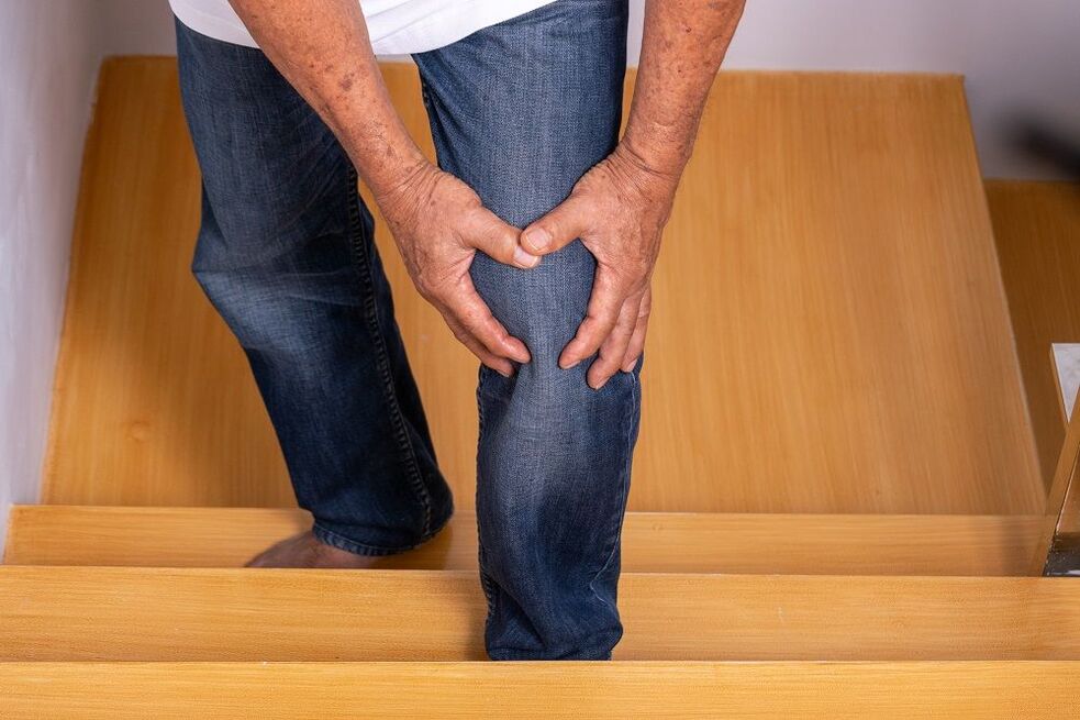 болка в коляното при изкачване по стълбите